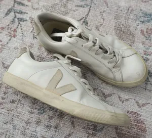 Veja Esplar Low Top Sneakers thumbnail 1