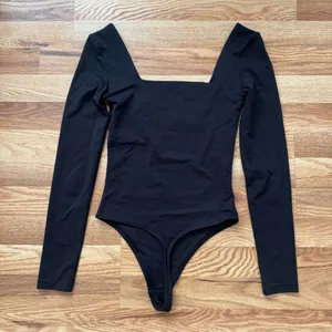 Aritzia Babaton Black Squareneck Bodysuit Size XS thumbnail 2