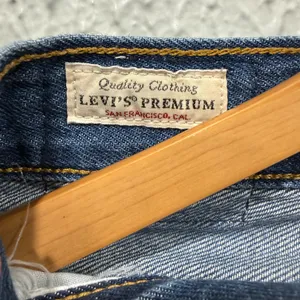 Levi's Premium Baggy High Waisted Dad Jeans Women’s 25 Y2K thumbnail 5