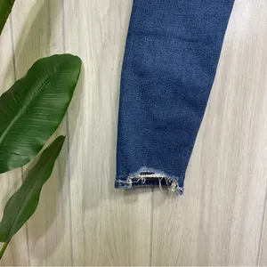 American Eagle Distressed Ripped Knee Mom Jeans size 4 thumbnail 9