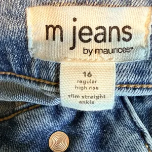 Maurices M Jeans Womens 16 Regular High Rise Slim Straight Ankle Light Wash Blue thumbnail 3