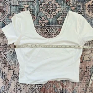 Lululemon Align Tee Short Sleeve Cropped Top White Size 6 V-Neck Open Back Shirt thumbnail 8