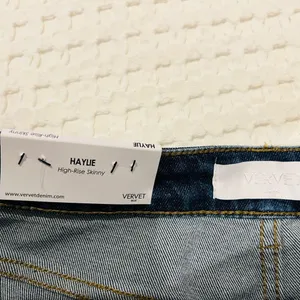 Vervet Haylie Women's Blue Denim Jeans NWT- Size 29 Distressed New #163 thumbnail 9