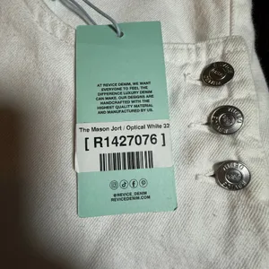 Revice Denim Mason Jort Optical White High Waisted Raw‎ Hem Shorts Size 32 (16) thumbnail 3