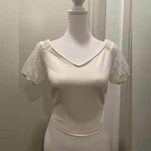 White Blouse Crop Top With Mesh & Pearl Detail Puff Sleeves - M thumbnail 4