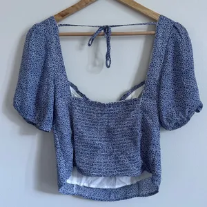 Abercrombie & Fitch Floral Dainty Top Size Small Blue White Crop Blouse Vacation thumbnail 4