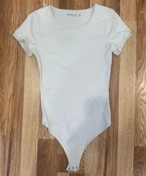 Abercrombie & Fitch White Tshirt Bodysuit Size XS thumbnail 1