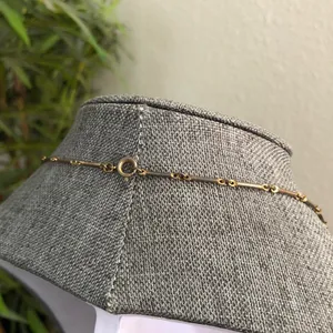 Classic Vintage 90s Green Emerald tone gold beaded metal chain necklace #boho #indie thumbnail 3