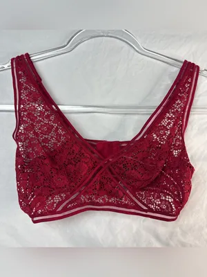 Victoria's Secret Red Triangle Wire-Free Lace Bra Bralette Lingerie thumbnail 2