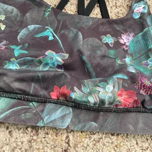 Lululemon Energy Bra Curious Jungle Multi Black size 10 thumbnail 4