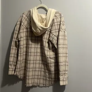 NEW IN Oversized Flannel Button Down Plaid Jacket Raw Hem NWT Tan Size M thumbnail 11