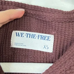 Free People We The Free Chocolate Combo All In Cuff Waffle Stitch Knit Top XS thumbnail 7