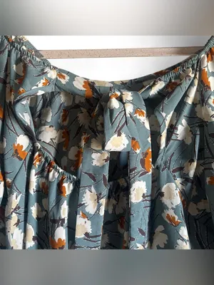 Sienna Sky Teal Blue Floral Off-Shoulder Puff Sleeve Top size M thumbnail 4
