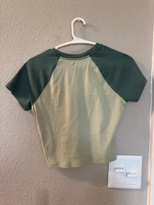 Hollister Baby Tee thumbnail 2