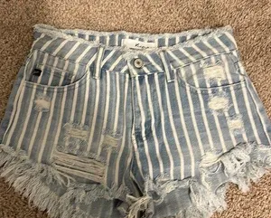 Women’s KanCan jean shorts size small thumbnail 1