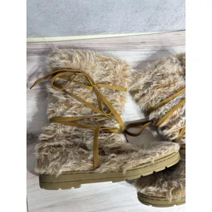 Lower East Side Wonens 11-12 Fuzzy‎ Faux Fur Winter Boots Lace Up Moccasin Style thumbnail 2