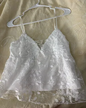 White Floral Lace Spaghetti Strap Cami Top Size L thumbnail 1