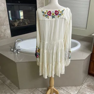 Free People spell on Ivory Floral Embroidered Boho Mini Dress Tassel Tie XS thumbnail 3