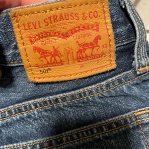 Levi's vintage denim jeans high rise shorts! thumbnail 8