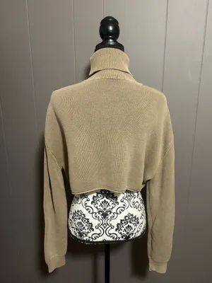 ZARA Turtleneck Cropped Knit Sweater in Beige thumbnail 3