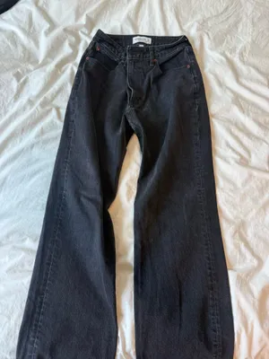 Abercrombie Curve Love Black 90s Jeans thumbnail 3
