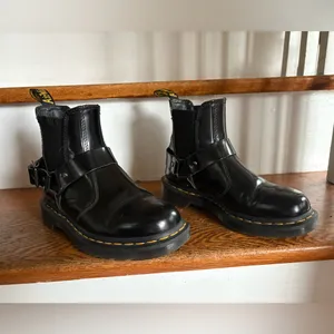 Dr. Martens Black Leather Harness Boots Size 6 EUC thumbnail 4