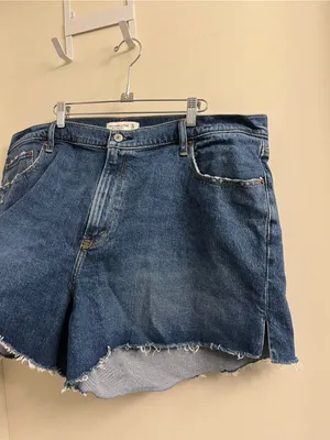 Abercrombie Curve Love The 4” Mom Short High Rise Size 35 / 20 thumbnail 4