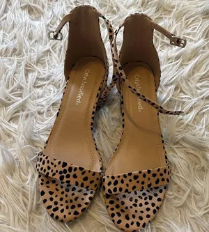 City Classified Cheetah print heels thumbnail 3