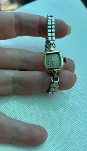 Vintage Bulova Ladies Wristwatch - 10k Gold Plated RGP thumbnail 1