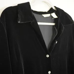 Eddie Bauer Black Velvet Silk Button Front Blouse Long Sleeve Whimsigoth Vintage thumbnail 4