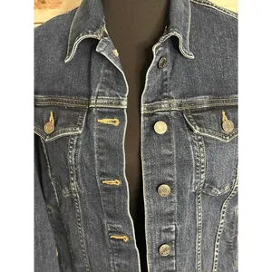 GAP classic button-up denim jean trucker jacket Size Small thumbnail 2