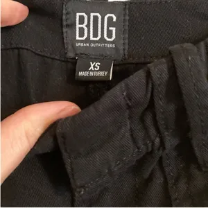 Urban Outfitters UO BDG Black Cargo Utility Pants Trousers Cinched thumbnail 5