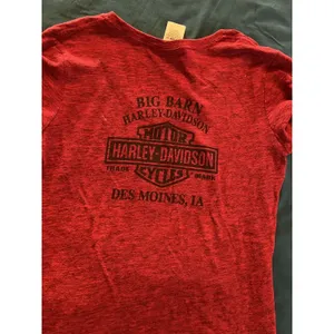 Womens Red Harley Davidson T-Shirt Des Moines, Iowa Size Small Distressed thumbnail 7