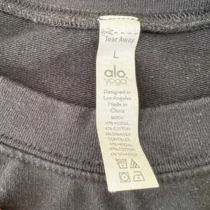 Alo Yoga Womens Cropped Raglan Sweatshirt‎ Black Raw Hem Size L Large thumbnail 3