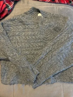 Abercrombie Sweater Women’s thumbnail 1