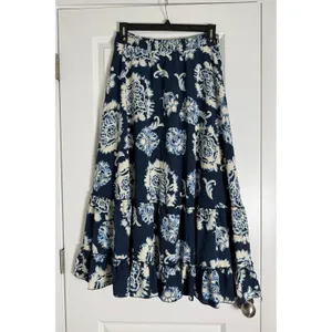 Tahari Navy Blue Floral Paisley Smocked Tassel Tiered Maxi Skirt Womens Large‎ thumbnail 2