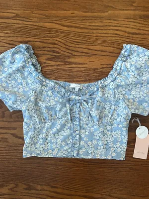 NWT Blashe Los Angeles Floral Puff-Sleeve Crop Top Smocked Back Size Small NEW thumbnail 2