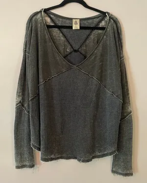We The Free Gray Waffle Knit Long Sleeve Loungewear V-neck Shirt Women's Medium thumbnail 1