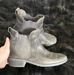 Ugg Bonham Water Resistant Grey Bikers Boots Us 9 Shoes thumbnail 1