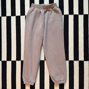 COMFRT Signature Sweatpants in Bark Size M thumbnail 3