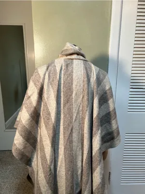 Vintage Women's Shawl Poncho Tan Brown Stripes Fringe Wool Blanket Tie Neck Boho thumbnail 6