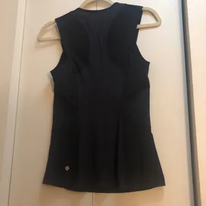 Lululemon tank  top size 2 thumbnail 6