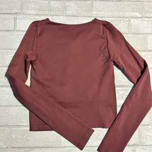 Altar'd State Long Sleeve Active Wear Burgundy Top Size XS/S thumbnail 3