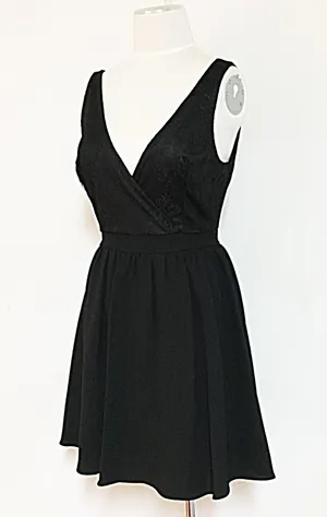 Low Cut Lace Black Formal Open Back Dress thumbnail 3