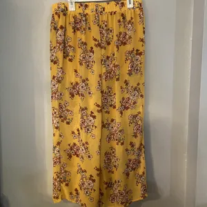 Torrid Womens 0, XXL Pull On Pants Yellow‎ Chiffon Floral Wide Leg Flowy thumbnail 3