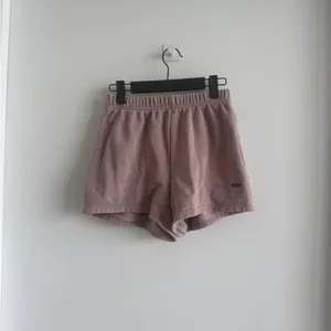 TNA Aritzia Sweatfleece Lounge Shorts thumbnail 2
