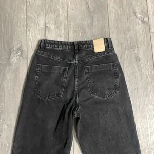 Zara Black Denim Raw Hem Jeans Size 6 thumbnail 5