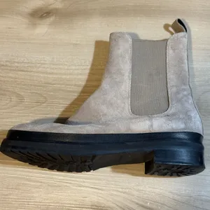 Aerosoles Camila Chelsea Boots‎ Taupe 8 Women Suede Lug Sole Ankle Gorpcore thumbnail 8