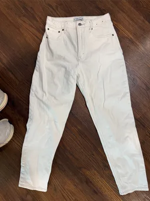 Abercrombie & Fitch Cream High-Rise mom jeans curvy love thumbnail 1