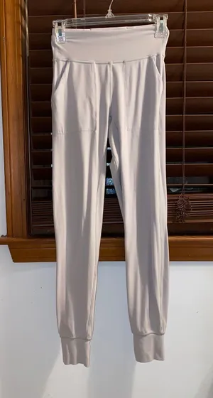 Lululemon Joggers thumbnail 5
